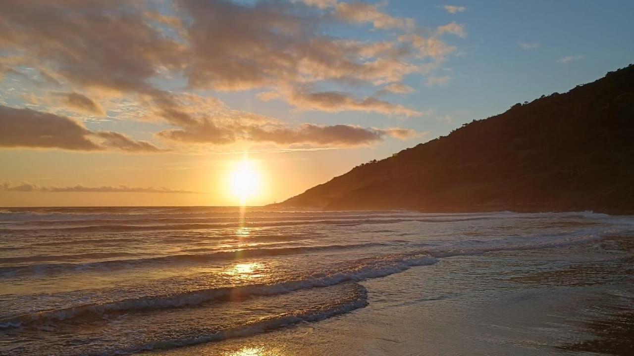 Apartamento Com Piscina - Garopaba - Praia Da Gamboa Esterno foto
